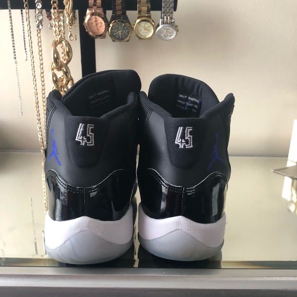 Jordan 11 Retro  Jordan 11